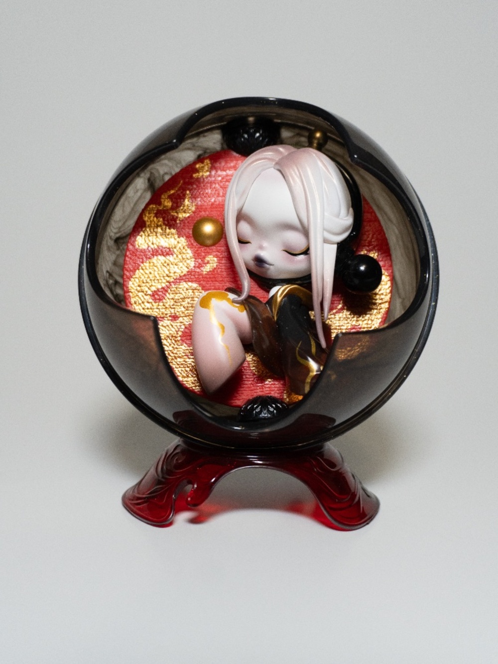 POP MART Skullpanda The Mirage Series The Skeleton Fantasy Show - Figure & Card